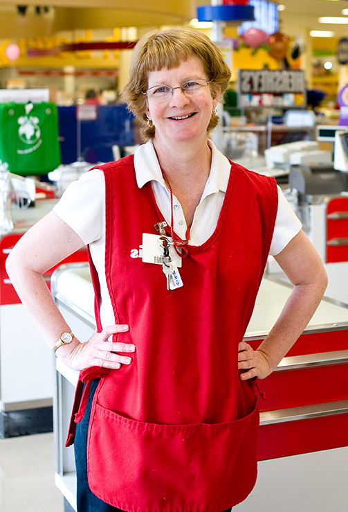 supermarket cashier women